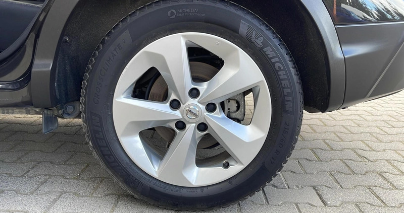 Nissan Qashqai cena 59900 przebieg: 149238, rok produkcji 2018 z Czempiń małe 379